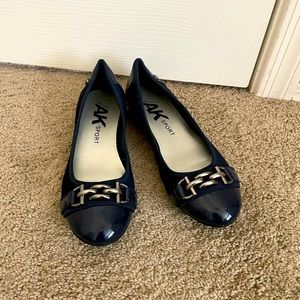 Anne Klein Size 8.5 Flats Navy Blue